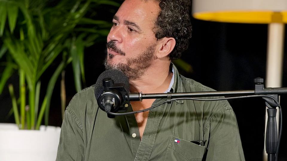 David Cabrera en el estudio de Universo Libro