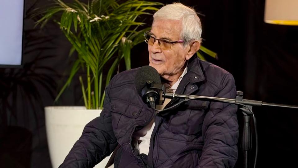 Antonio Salgado en el estudio de Universo Libro